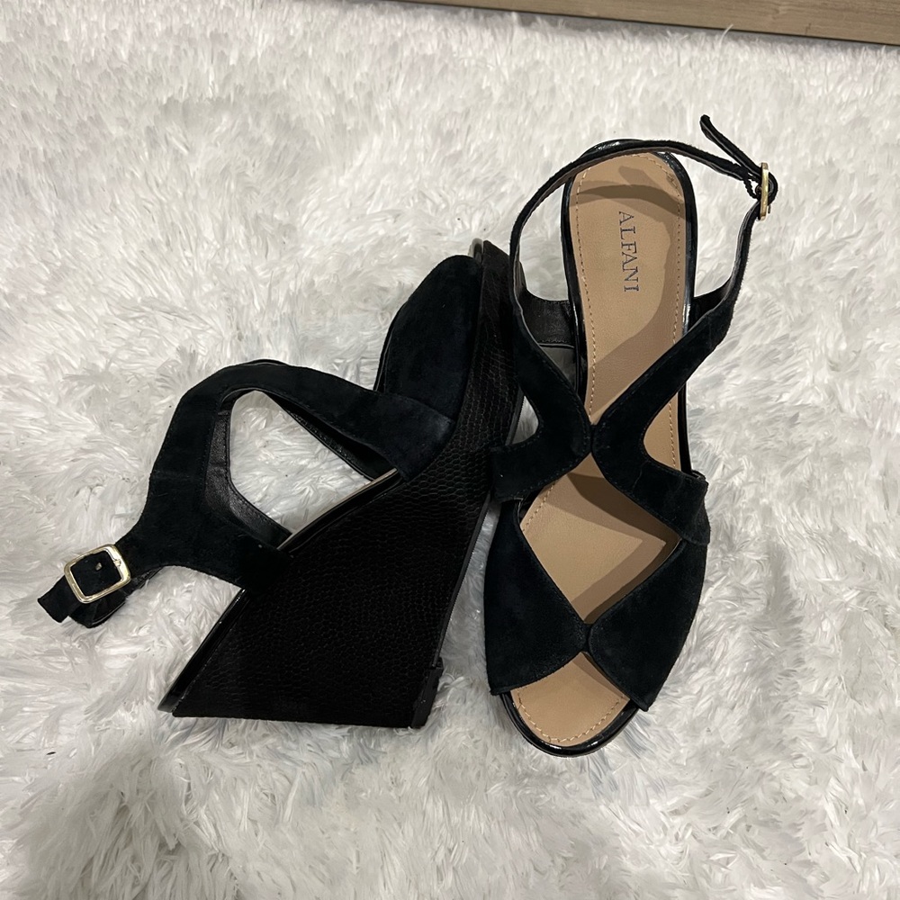 Alfani women’s wedges